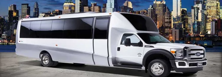 Ford F550 Shuttle Bus exterior
